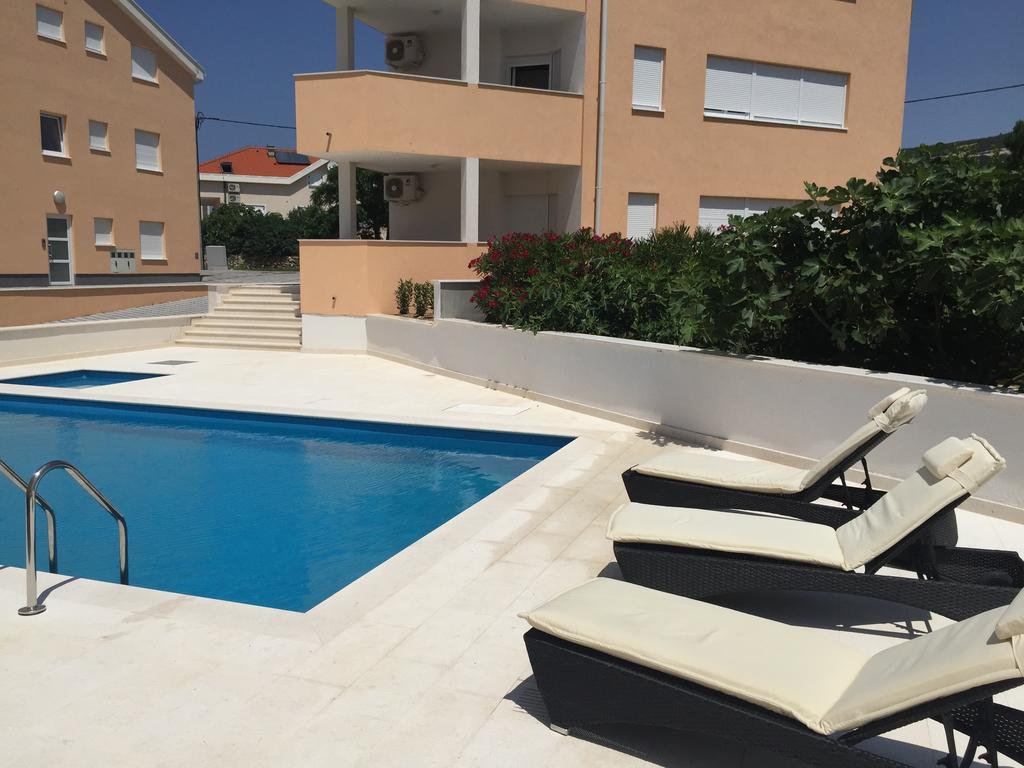 Orange Apartments نوفاليا المظهر الخارجي الصورة